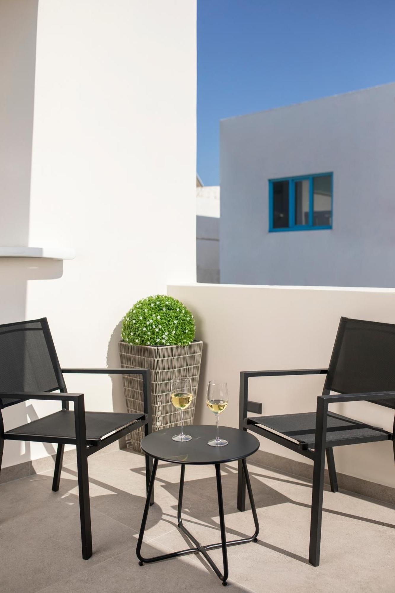 Emporio  New Villa Katerina - 6 Villas & 6 Private Jacuzzi מראה חיצוני תמונה